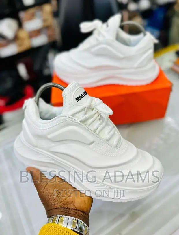 High Quality Mailuzhe Sneakers fully boxed